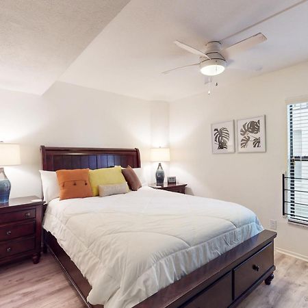 Ocean Breeze & Santa Maria Condos Форт Майерс Бийч Стая снимка
