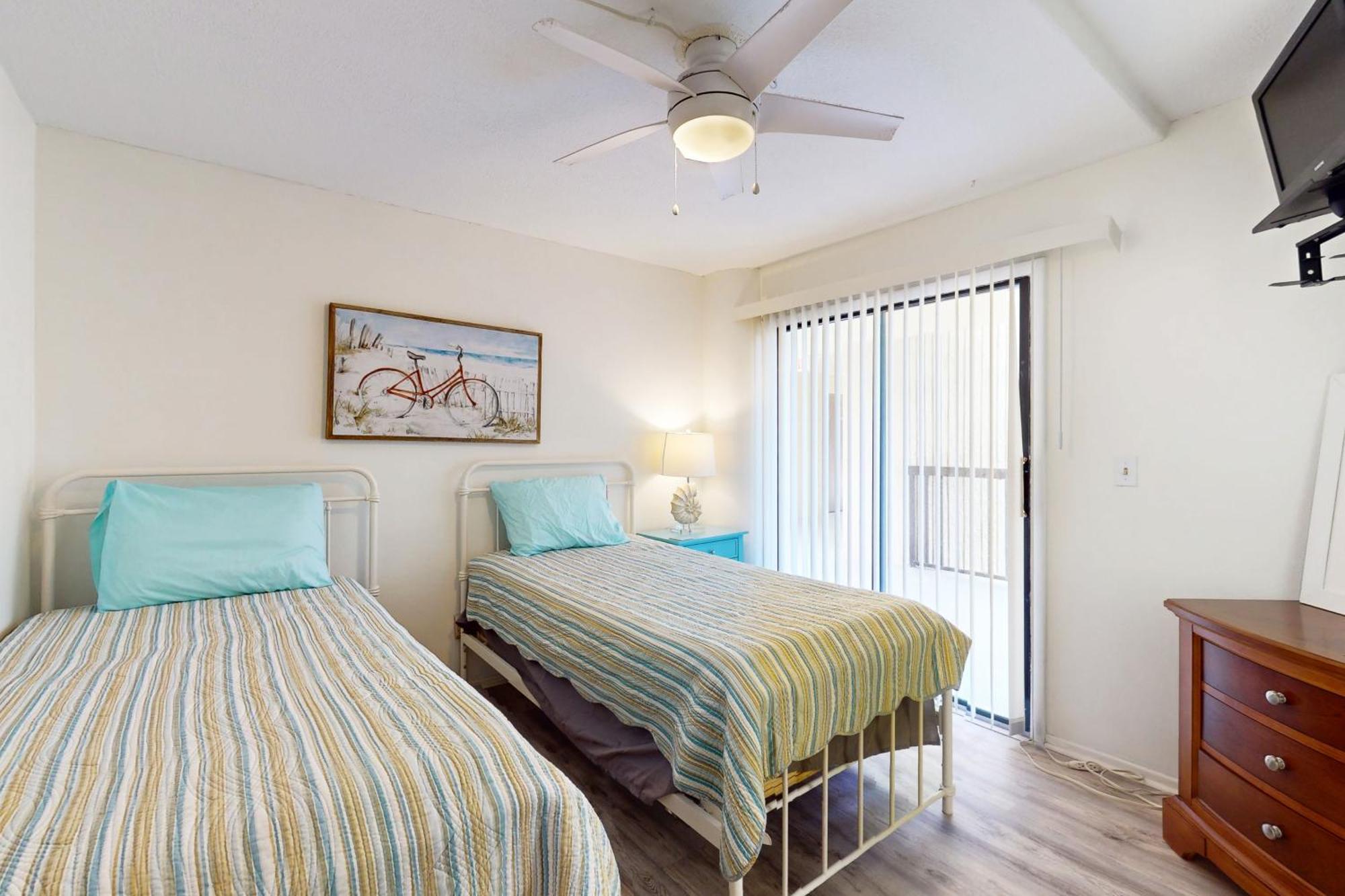 Ocean Breeze & Santa Maria Condos Форт Майерс Бийч Стая снимка