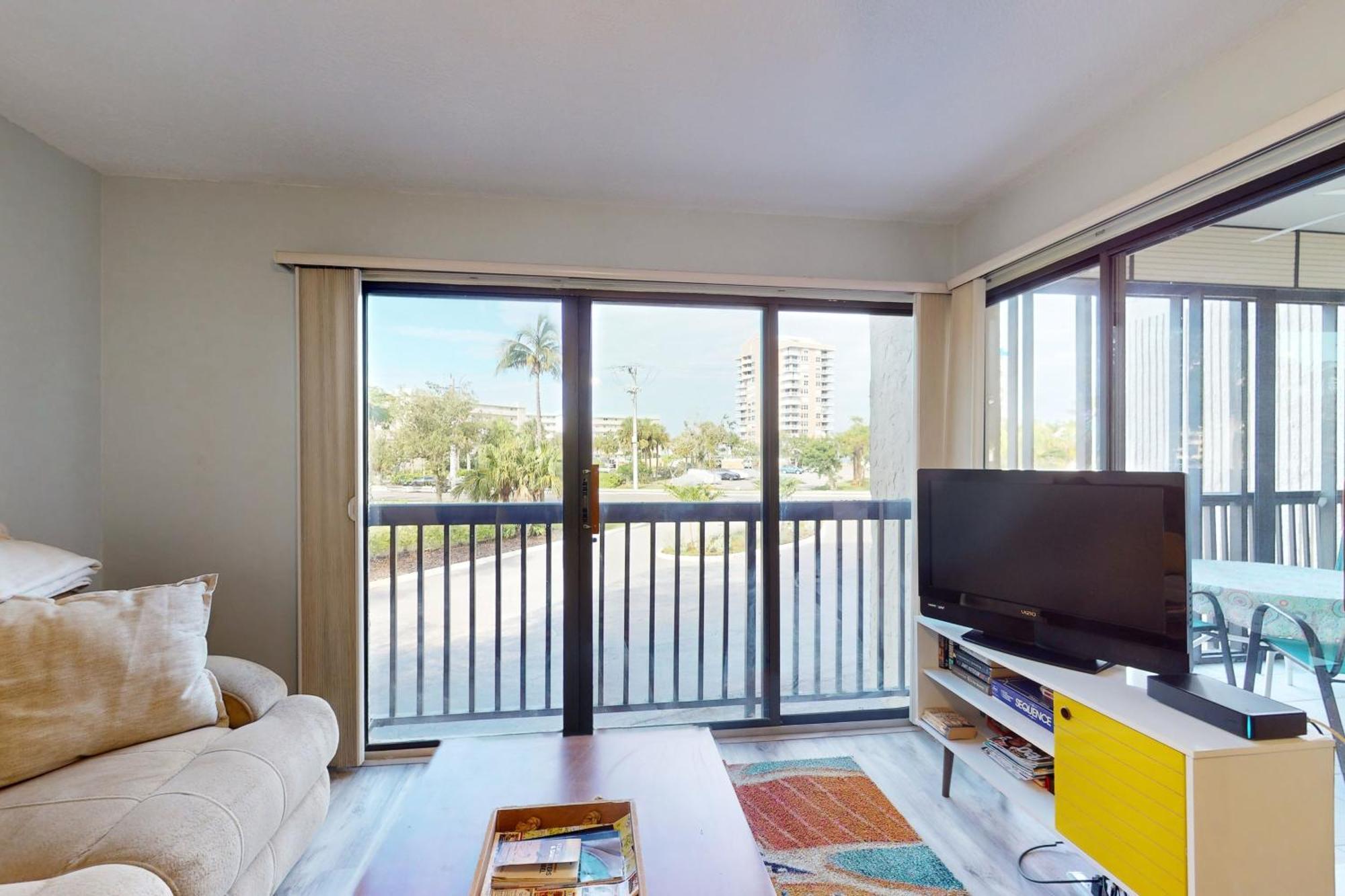 Ocean Breeze & Santa Maria Condos Форт Майерс Бийч Стая снимка